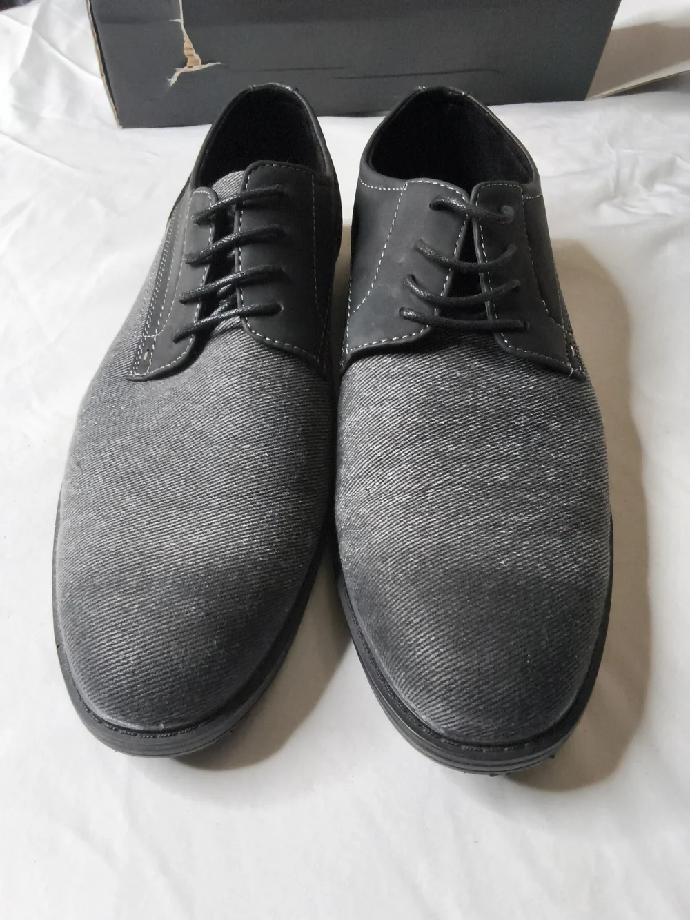Men's Gray Lace-Up Derby Shoes